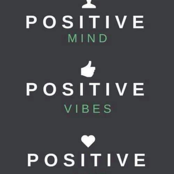 Meet your Posher, Nicole - Picture 5 of 6